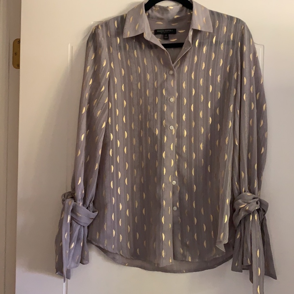 Banana Republic Beautiful Blouse